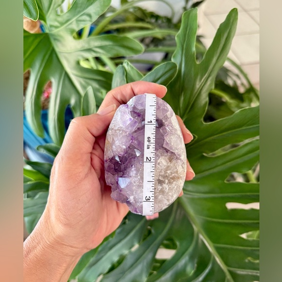 Amethyst Egg - Picture 5 of 5